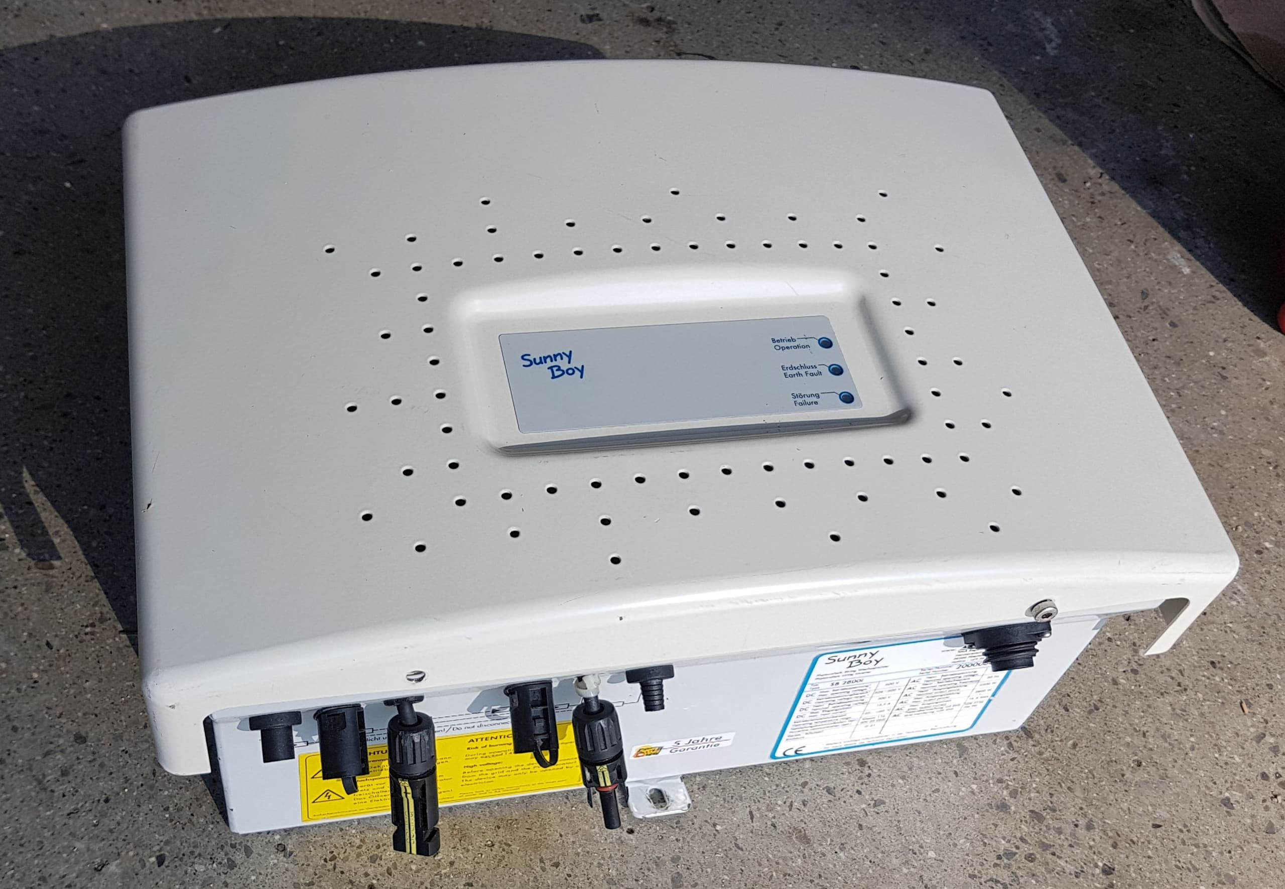 Inverter di stringa SMA Sunny Boy montato a parete